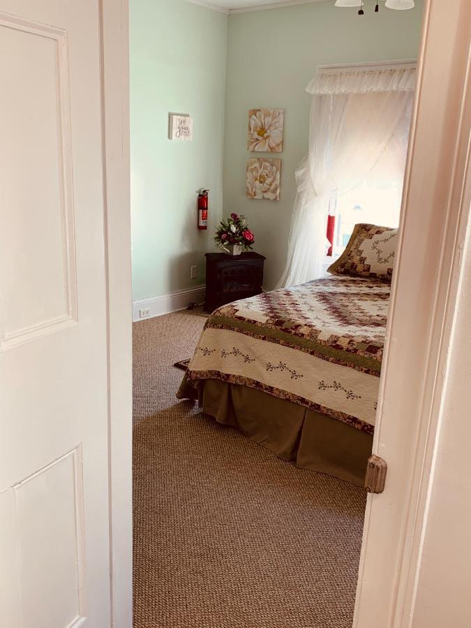 Centennial Inn Bed & Breakfast Conneaut Eksteriør bilde